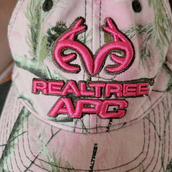 Realtree APC Ladies Fit Pink Camo Adjustable Baseball Cap - Picture 2 of 6